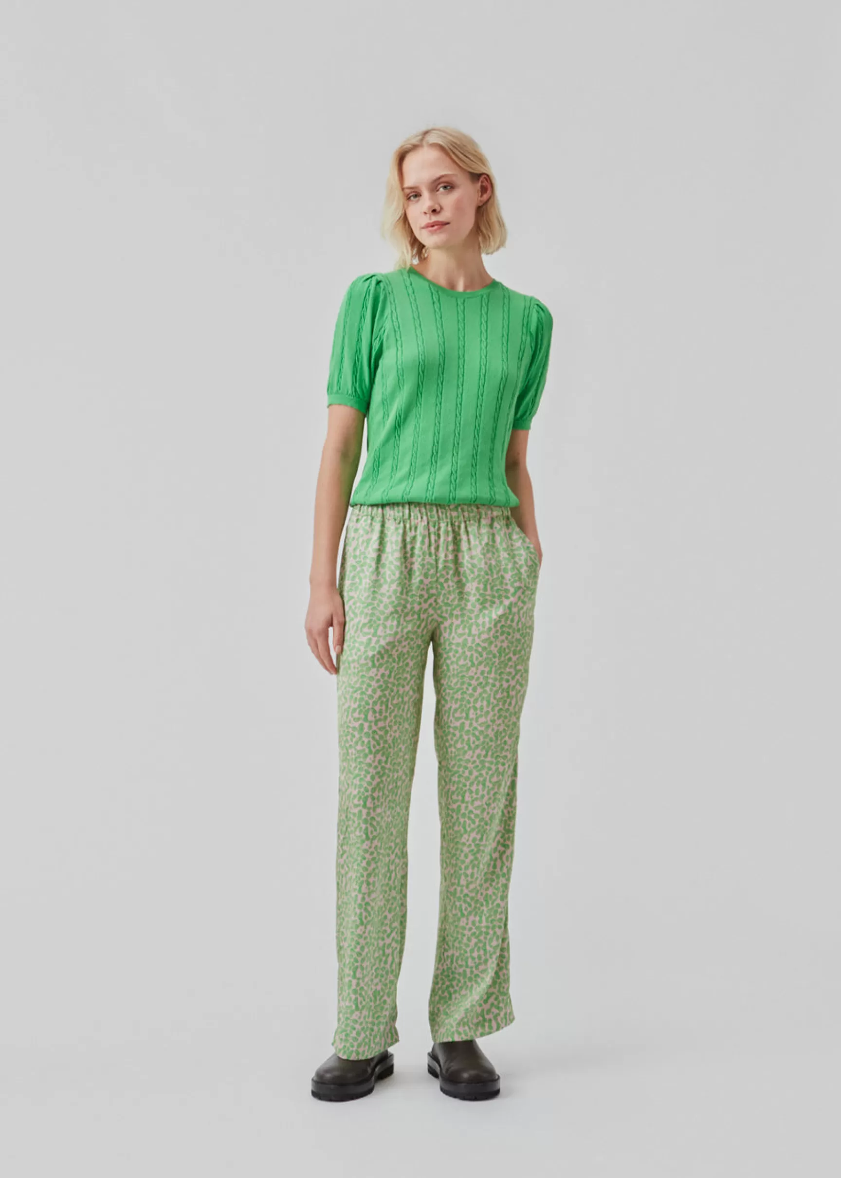 Store Modström ClarkeMD print pants - Classic Green Smiley ClassicGreenSmiley