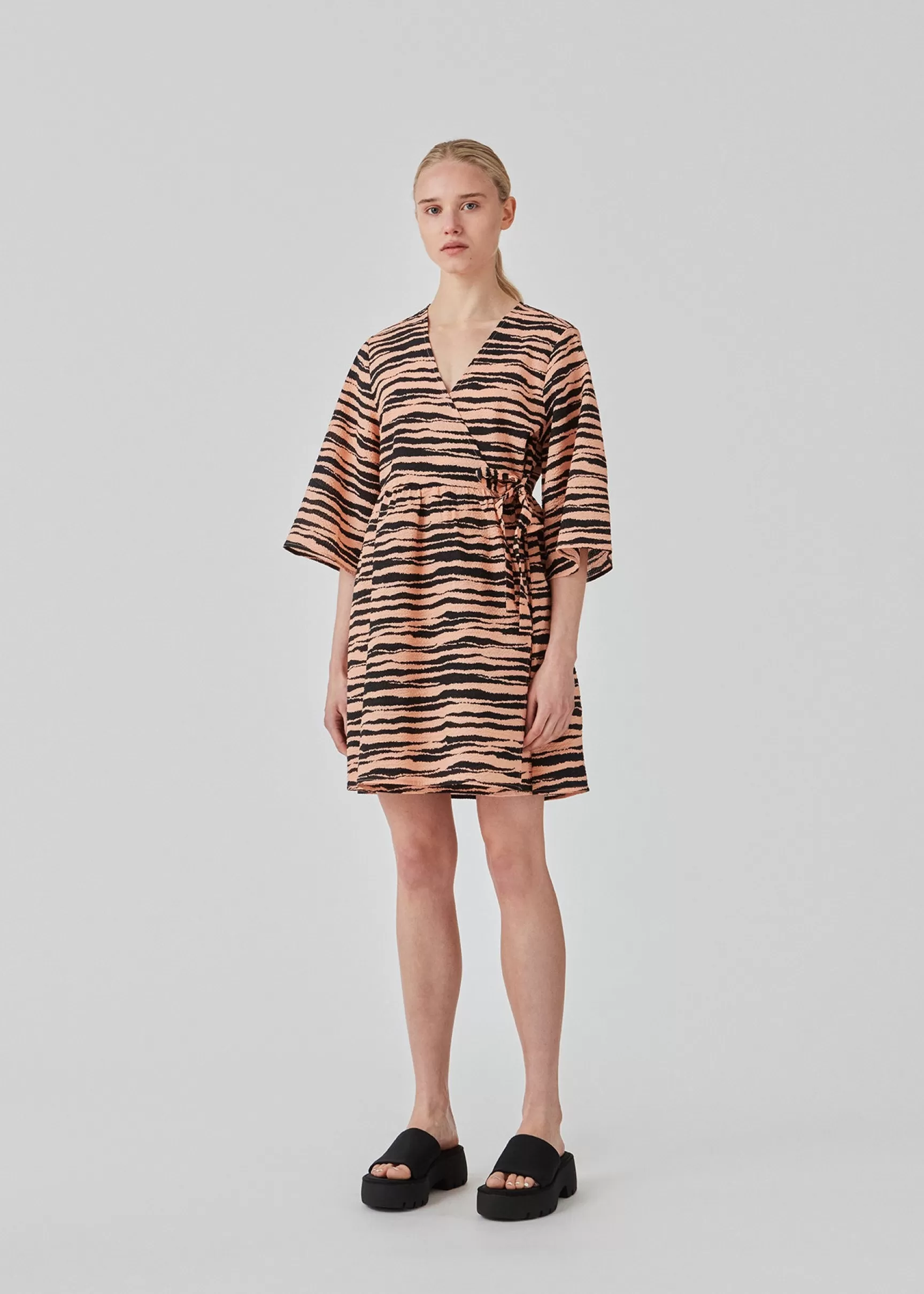 Online Modström DasiaMD print wrap dress - Tiger Peach TigerPeach