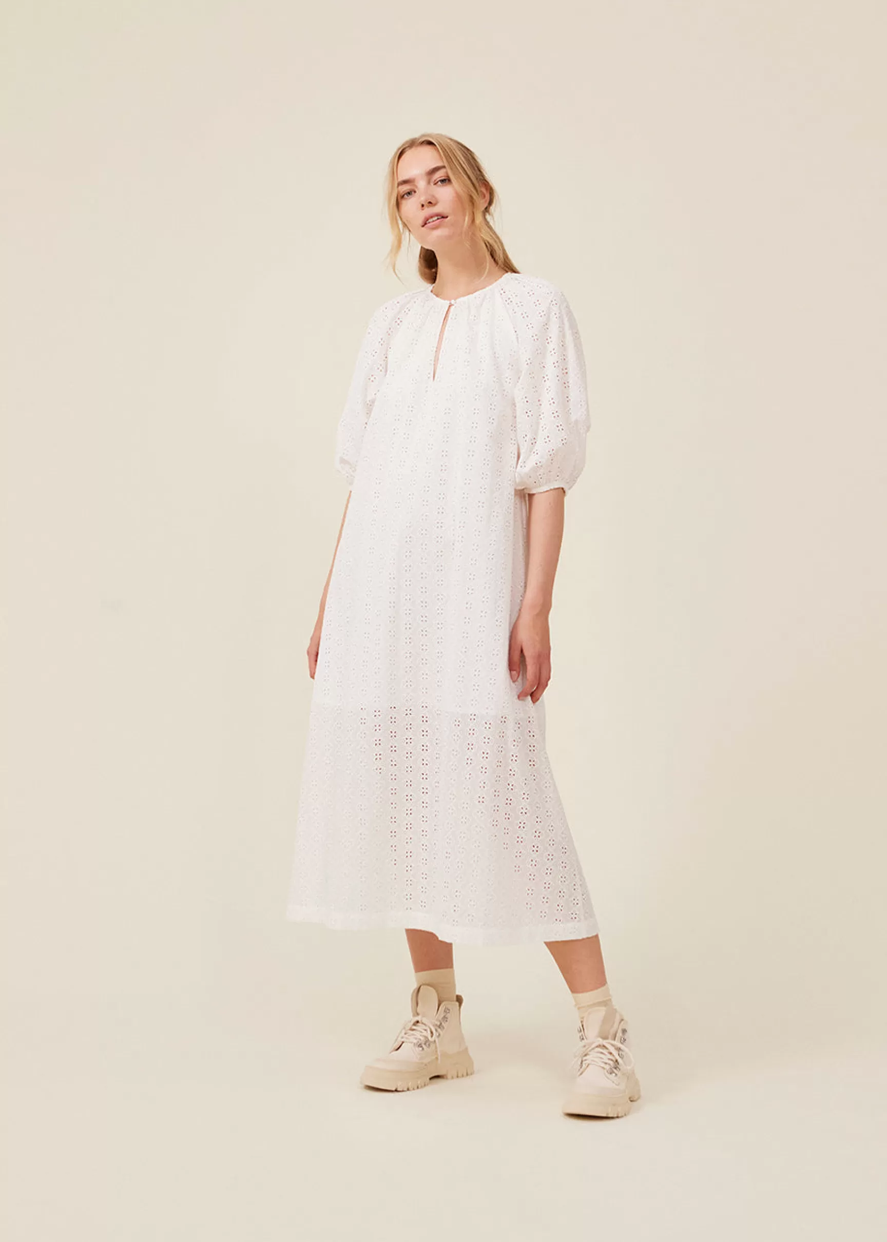 Hot Modström IrsaMD dress - Soft White SoftWhite